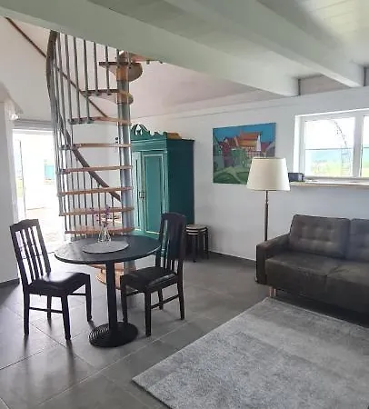 3 Ruoniai 아파트 팔랑가